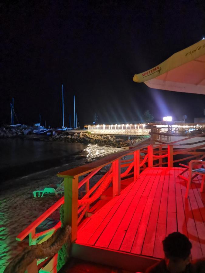 Luxury Apartment Amalfi 300 M From The Beach Varna ภายนอก รูปภาพ