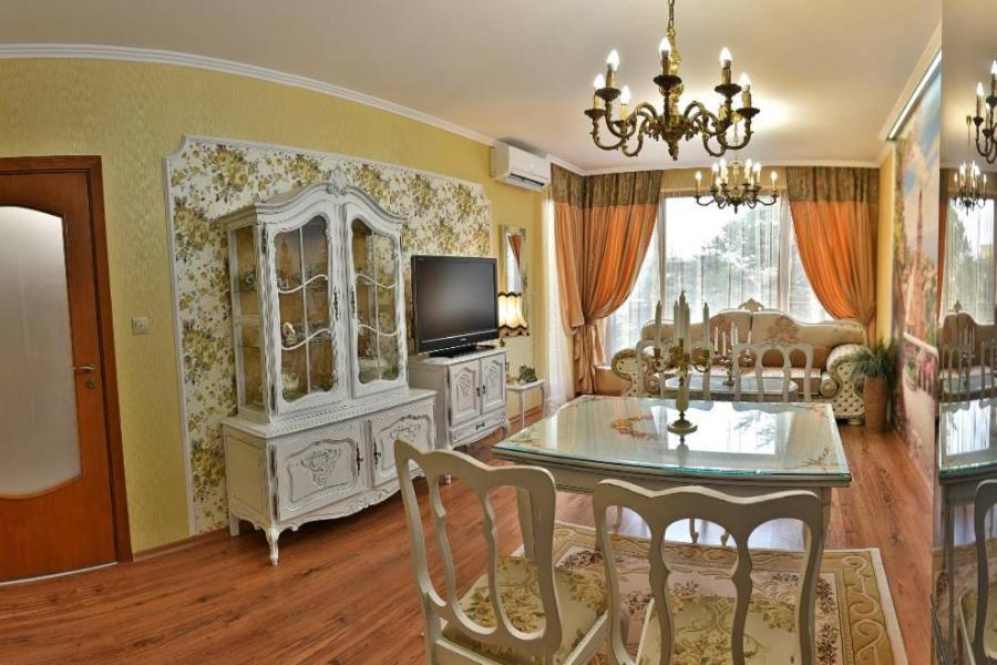 Luxury Apartment Amalfi 300 M From The Beach Varna ภายนอก รูปภาพ